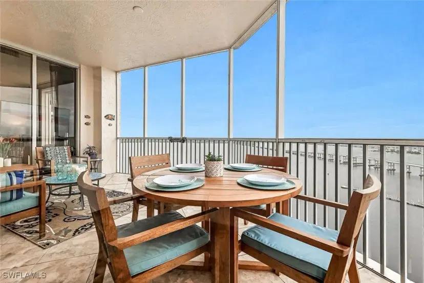 Picture of 2090 W 1St St J2410, Fort Myers FL 33901