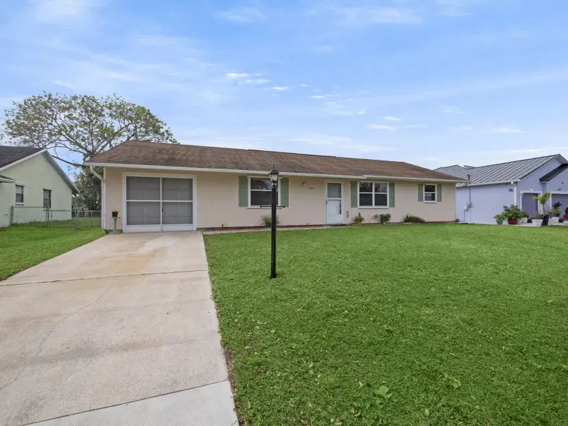 Picture of 464 SW Dolores Avenue, Port St Lucie FL 34983