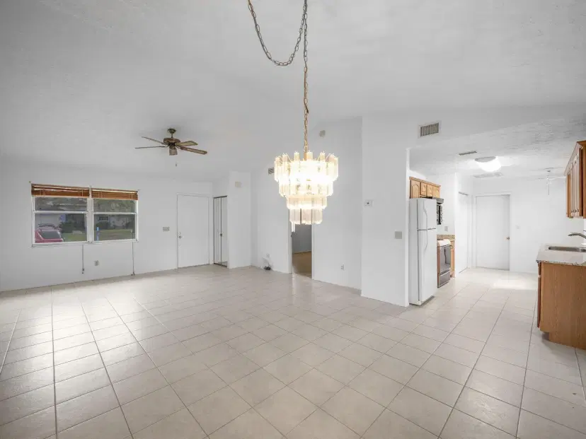 Picture of 464 SW Dolores Avenue, Port St Lucie FL 34983