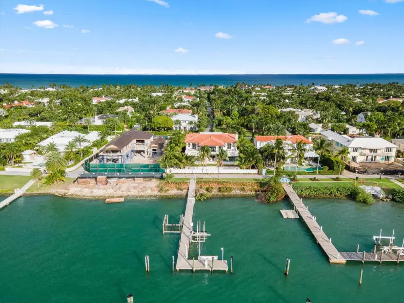 Picture of 1260 N Lake Way, Palm Beach FL 33480
