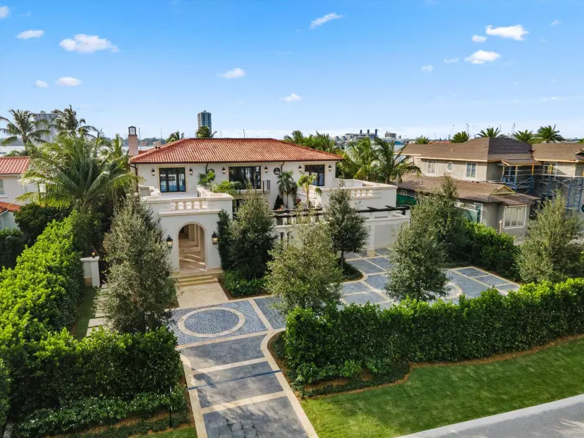 Picture of 1260 N Lake Way, Palm Beach FL 33480