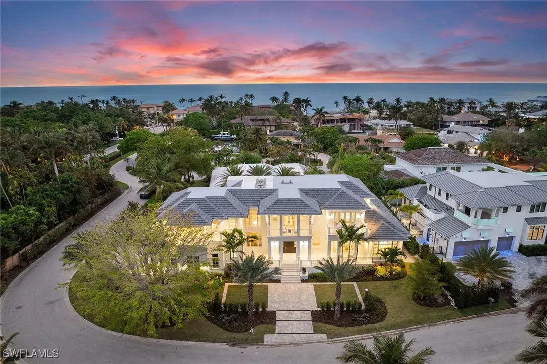 Picture of 12 Sabre Ln, Naples, FL 34102