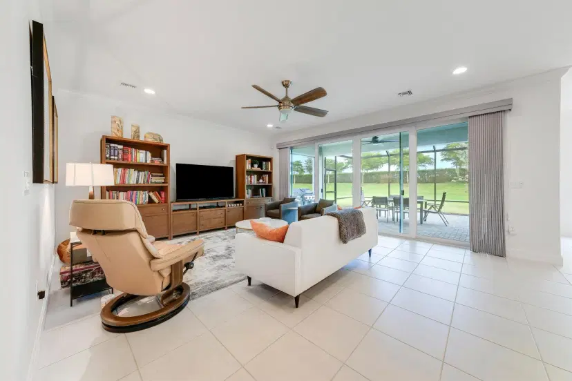 Picture of 11762 SW Waterford Isle Way, Port St Lucie FL 34987
