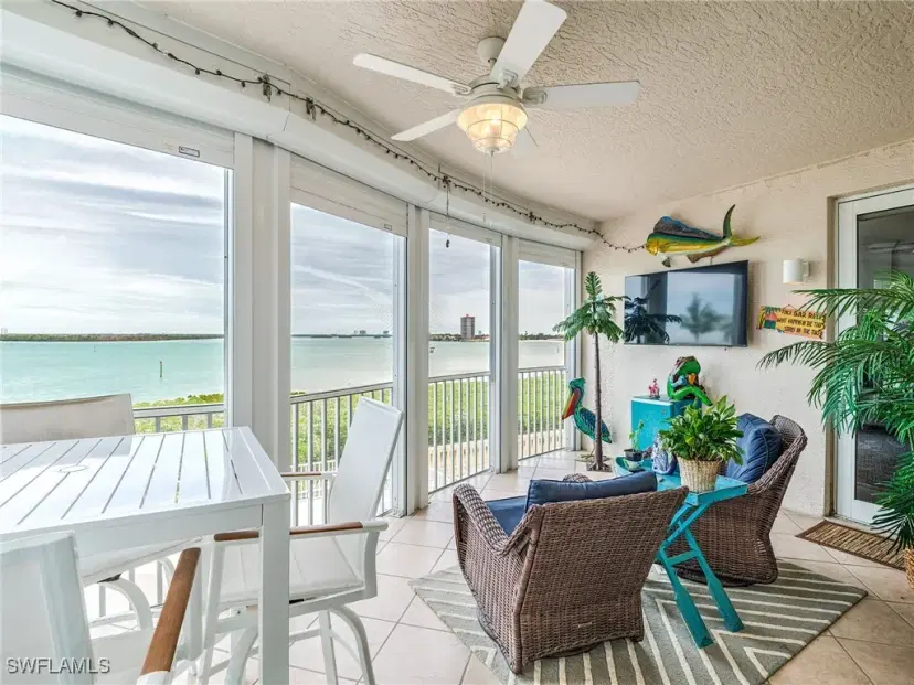 Picture of 4137 Bay Beach Ln 532, Fort Myers Beach FL 33931