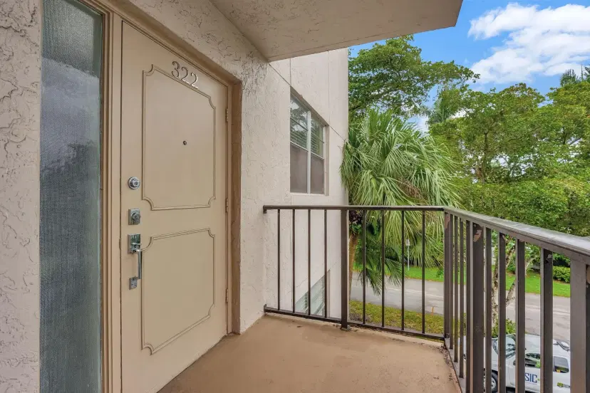 Picture of 2571 Aragon Blvd 322, Sunrise FL 33322