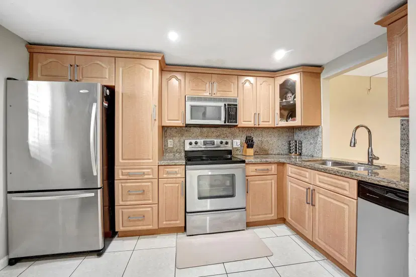 Picture of 2571 Aragon Blvd 322, Sunrise FL 33322