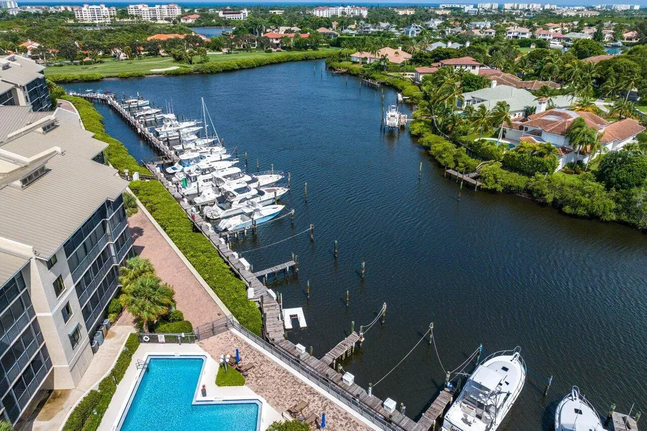 Picture of 16940 Bay Street N307, Jupiter, FL 33477