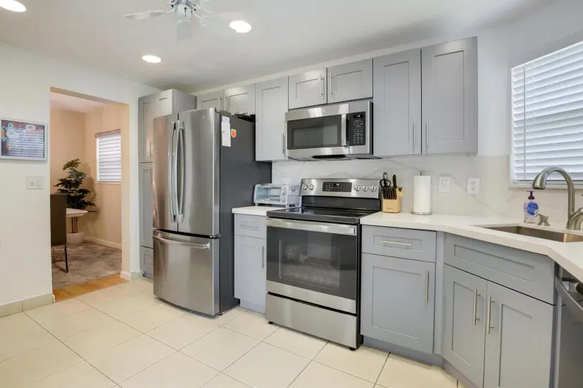 Picture of 3810 Via Poinciana 401, Lake Worth FL 33467