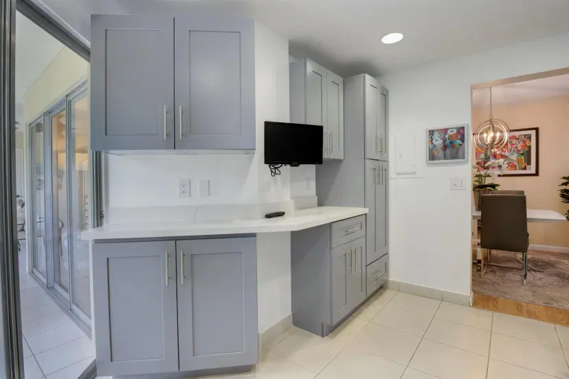 Picture of 3810 Via Poinciana 401, Lake Worth FL 33467