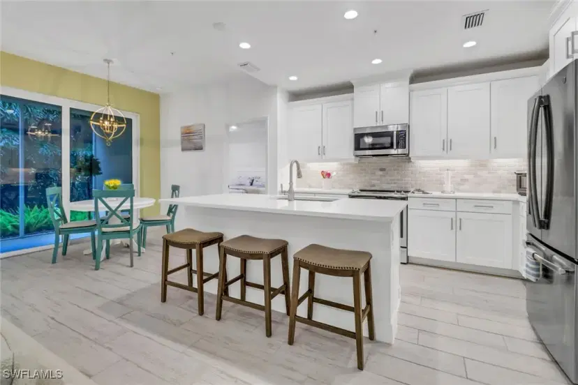 Picture of 6953 Avalon Cir 1801, Naples FL 34112