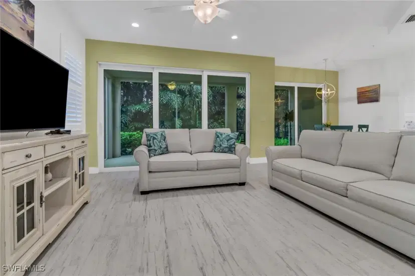 Picture of 6953 Avalon Cir 1801, Naples FL 34112
