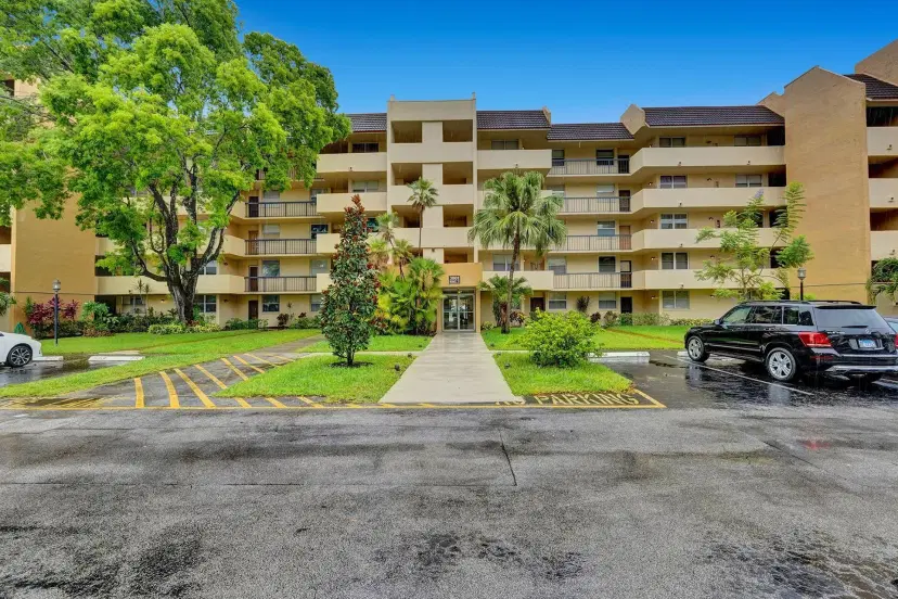 Picture of 3801 Environ Blvd 214, Lauderhill FL 33319