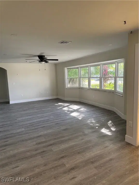 Picture of 1668 White Plains Ter, North Fort Myers FL 33903