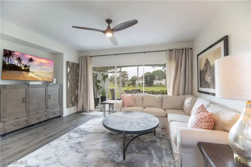 Picture of 992 Woodshire Ln D103, Naples FL 34105