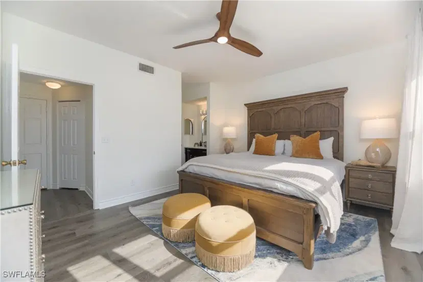 Picture of 992 Woodshire Ln D103, Naples FL 34105