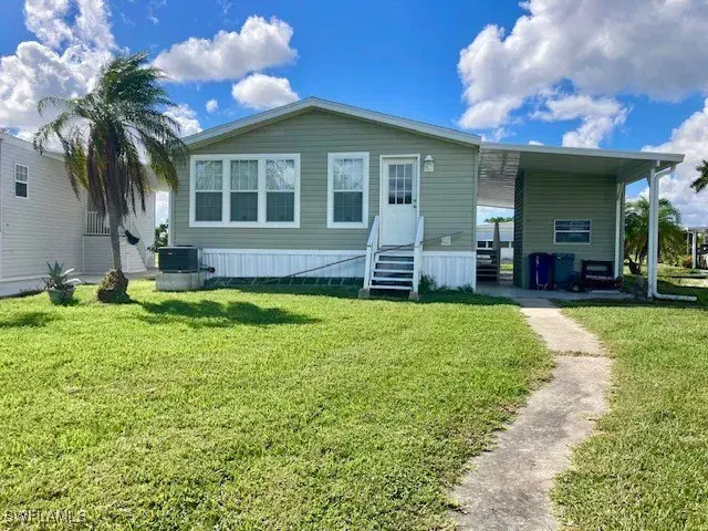 Picture of 325 Shoreland Dr E, Fort Myers FL 33905