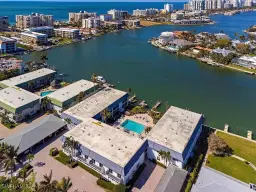Picture of 333 Harbour Dr 108, Naples, FL 34103