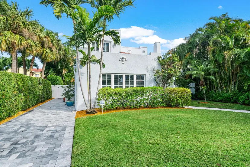 Picture of 323 Dyer Road, West Palm Beach FL 33405