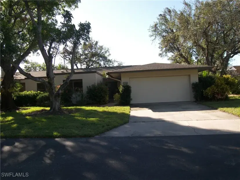Picture of 5877 Wyldewood Lakes Ct, Fort Myers FL 33919