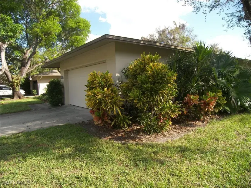 Picture of 5877 Wyldewood Lakes Ct, Fort Myers FL 33919