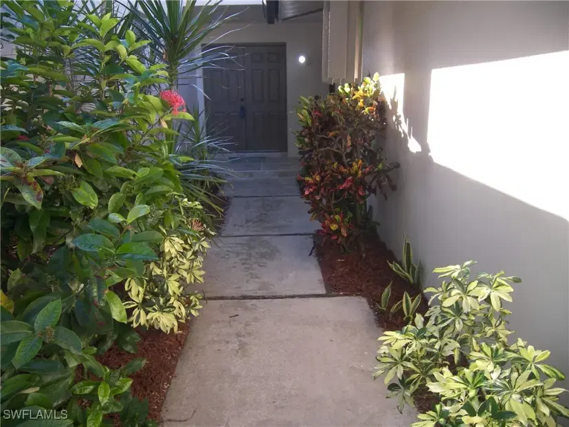 Picture of 5877 Wyldewood Lakes Ct, Fort Myers FL 33919