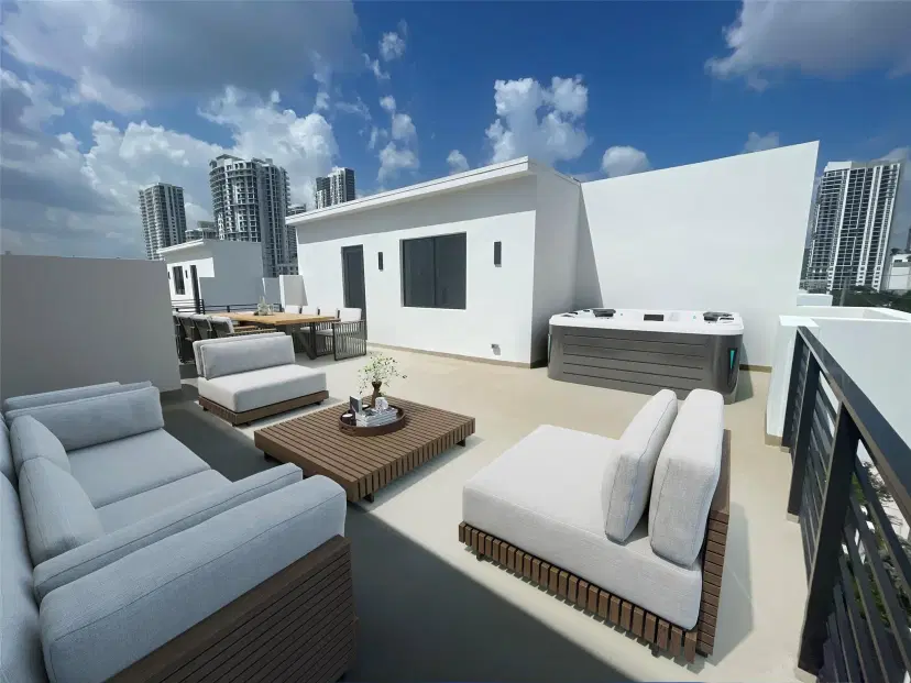 Picture of 808 NE 2Nd Street, Fort Lauderdale FL 33301