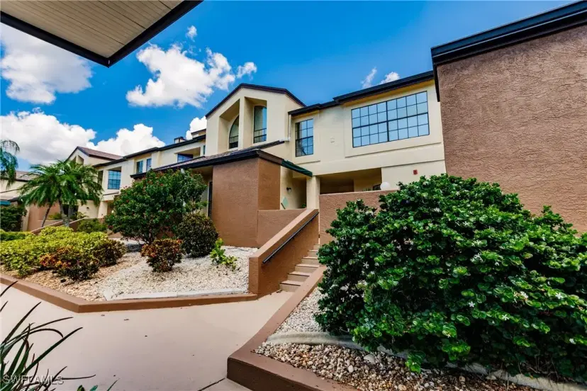 Picture of 17280 Eagle Trce 5, Fort Myers FL 33908