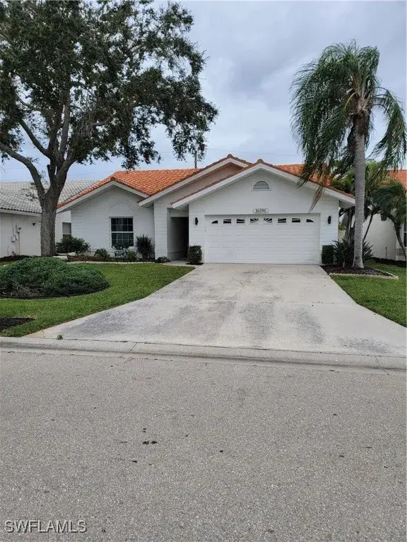 Picture of 16296 Kelly Woods Dr, Fort Myers, FL 33908