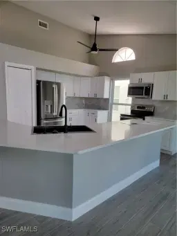 Picture of 16296 Kelly Woods Dr, Fort Myers, FL 33908