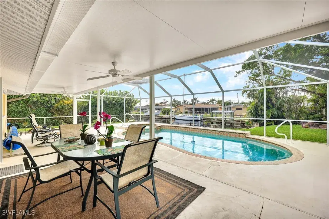 Picture of 802 Miramar Ct, Cape Coral, FL 33904