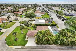 Picture of 802 Miramar Ct, Cape Coral, FL 33904