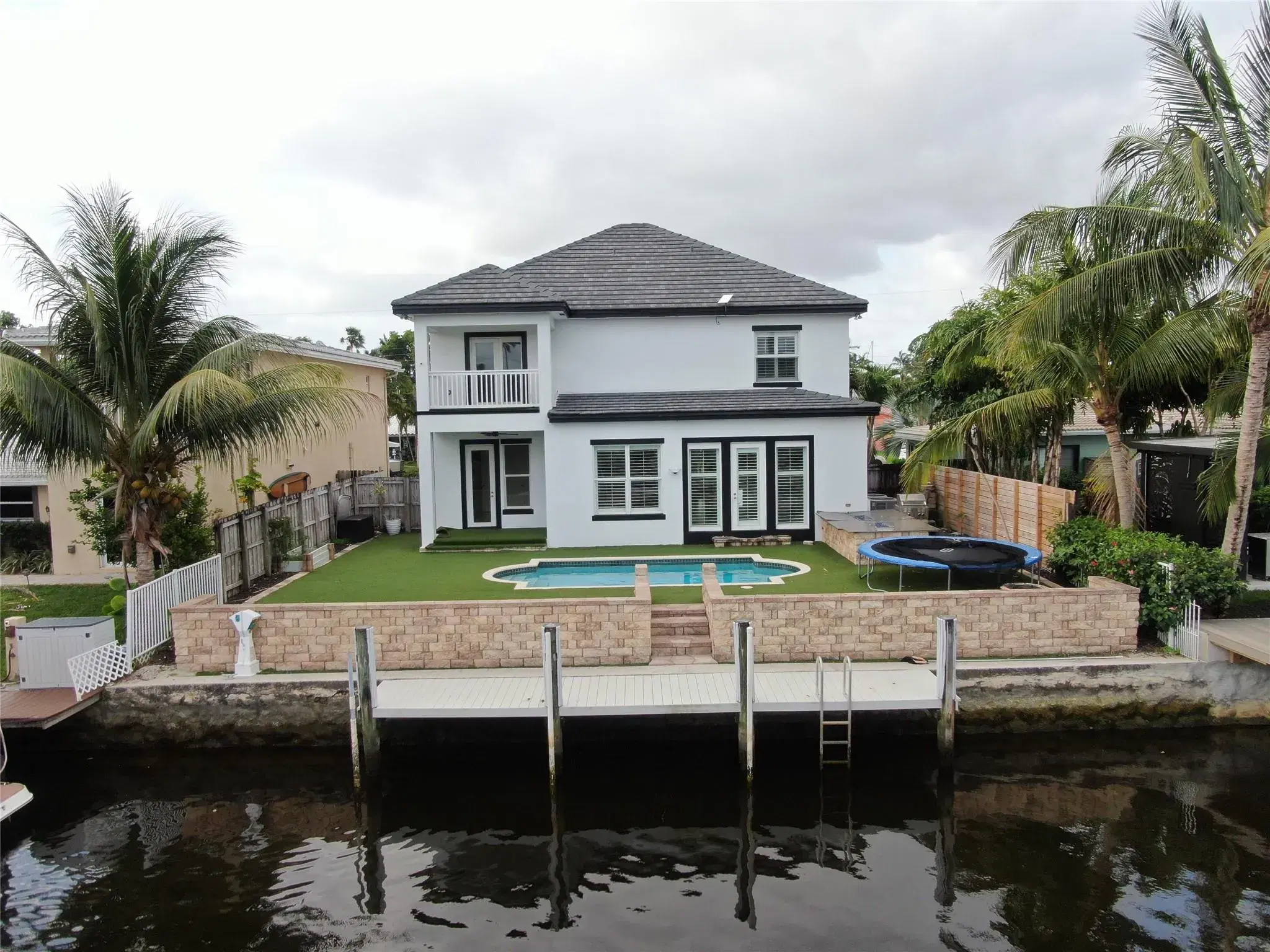 Picture of 909 Mango Isle, Fort Lauderdale, FL 33315