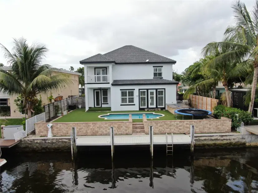 Picture of 909 Mango Isle, Fort Lauderdale FL 33315