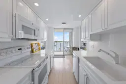 Picture of 1801 S Flagler Drive 1206, West Palm Beach, FL 33401