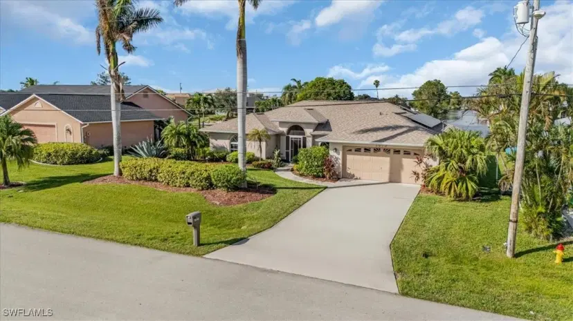 Picture of 1512 SW 4Th Ct, Cape Coral FL 33991