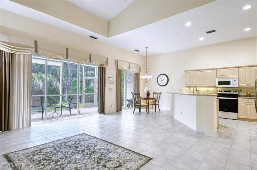 Picture of 2451 Game Hawk CT 2502, Naples FL 34105