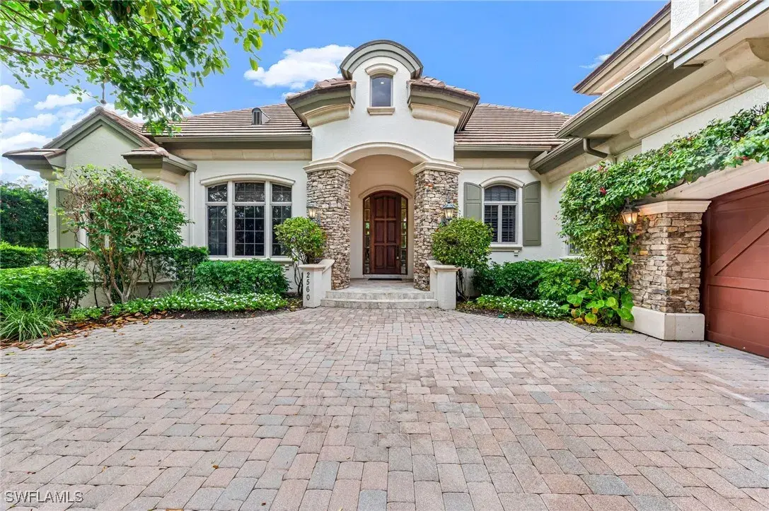 Picture of 2560 W Half Moon Walk, Naples, FL 34102