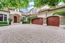 Picture of 2560 W Half Moon Walk, Naples, FL 34102