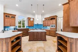 Picture of 2560 W Half Moon Walk, Naples, FL 34102