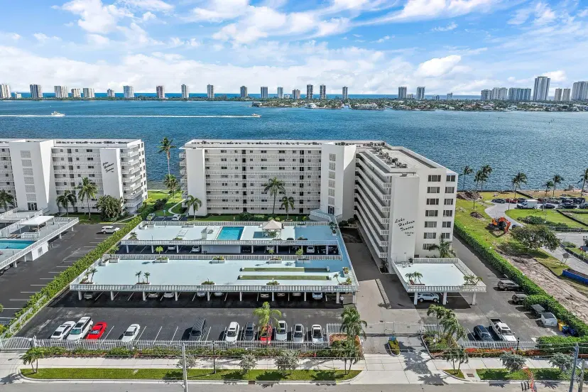 Picture of 301 Lake Shore Drive 711, Lake Park FL 33403