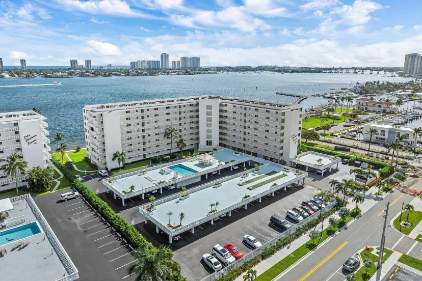 Picture of 301 Lake Shore Drive 711, Lake Park FL 33403
