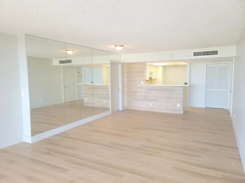 Picture of 2425 Presidential Way 603, West Palm Beach FL 33401