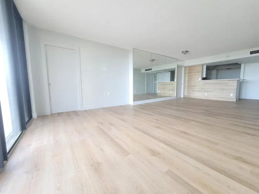 Picture of 2425 Presidential Way 603, West Palm Beach FL 33401