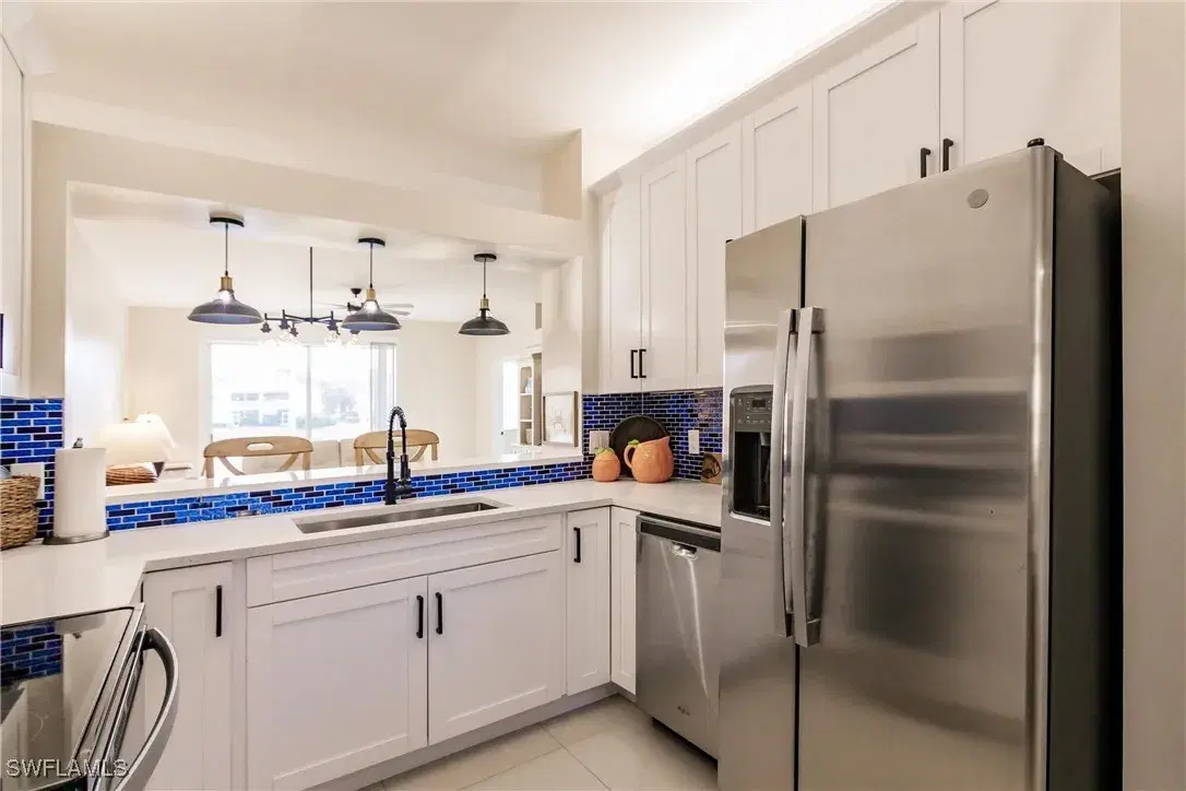 Picture of 440 Robin Hood Cir 102, Naples, FL 34104