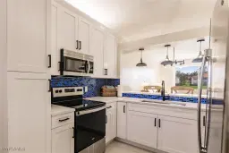 Picture of 440 Robin Hood Cir 102, Naples, FL 34104