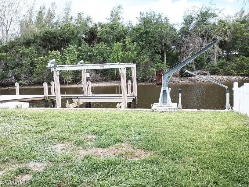 Picture of 1898 Harbor Ln, Naples FL 34104