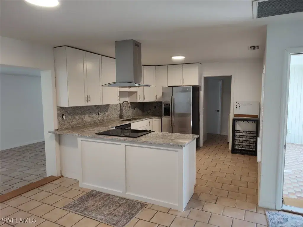 Picture of 9882 Connecticut St, Bonita Springs, FL 34135