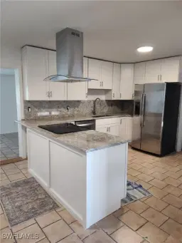 Picture of 9882 Connecticut St, Bonita Springs, FL 34135