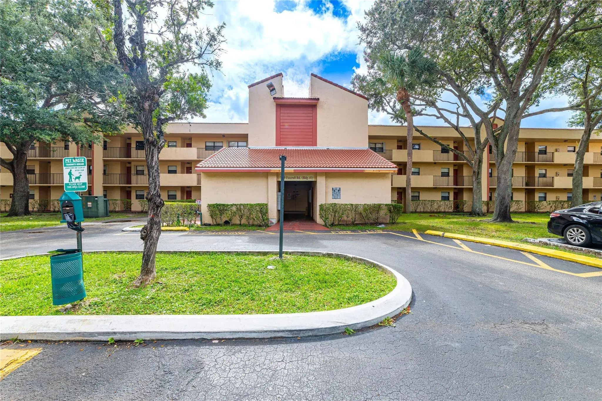 Picture of 3199 Foxcroft Rd 115, Miramar, FL 33025