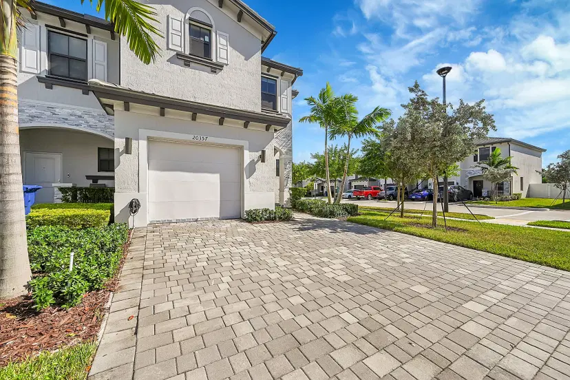 Picture of 20357 NW 4Th Path, Miami Gardens FL 33169